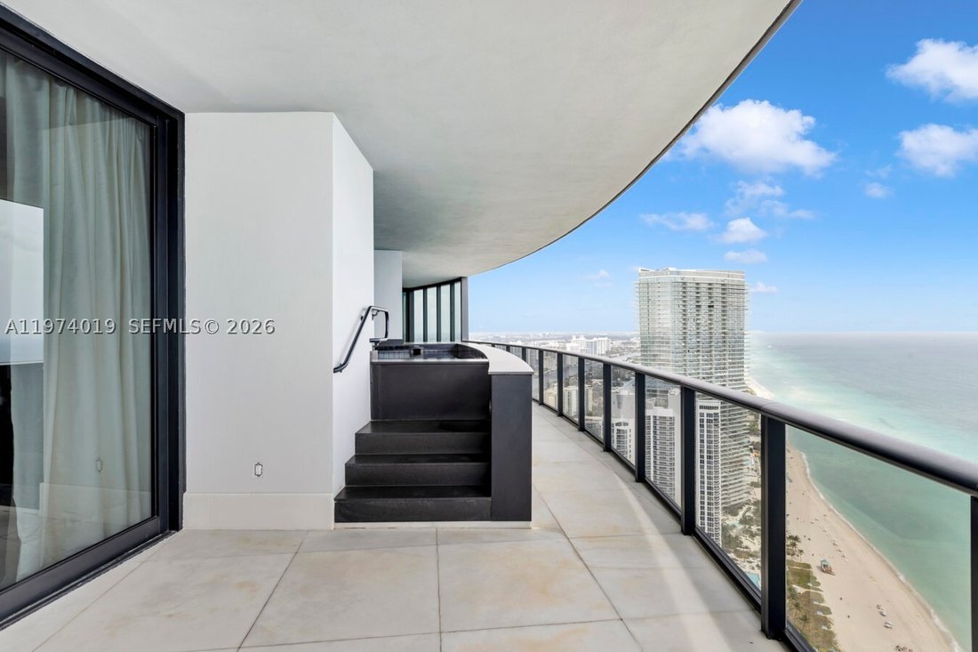 Condo in Sunny Isles Beach, Florida, United States 4 - 17374472