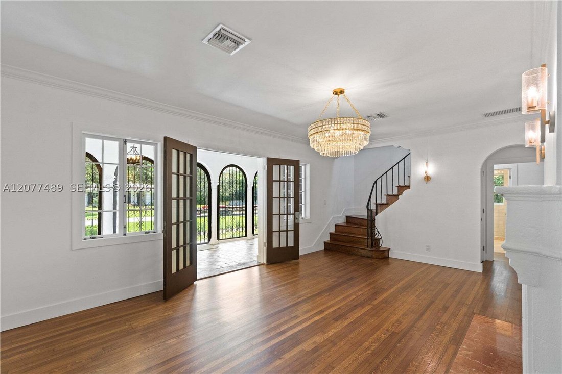 Maison à Coral Gables, Floride, États-Unis 4 - 18736225