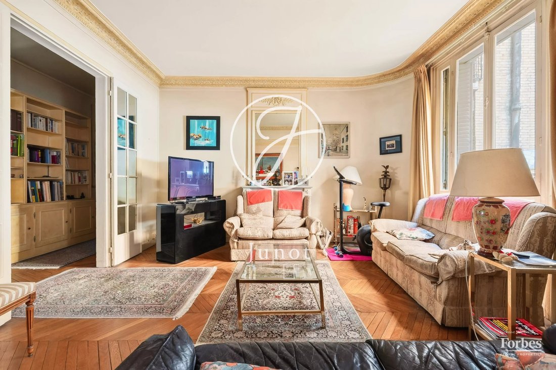 Apartment in Porte Dauphine, Paris 16e Arrondissement, Paris 5 - 18733419