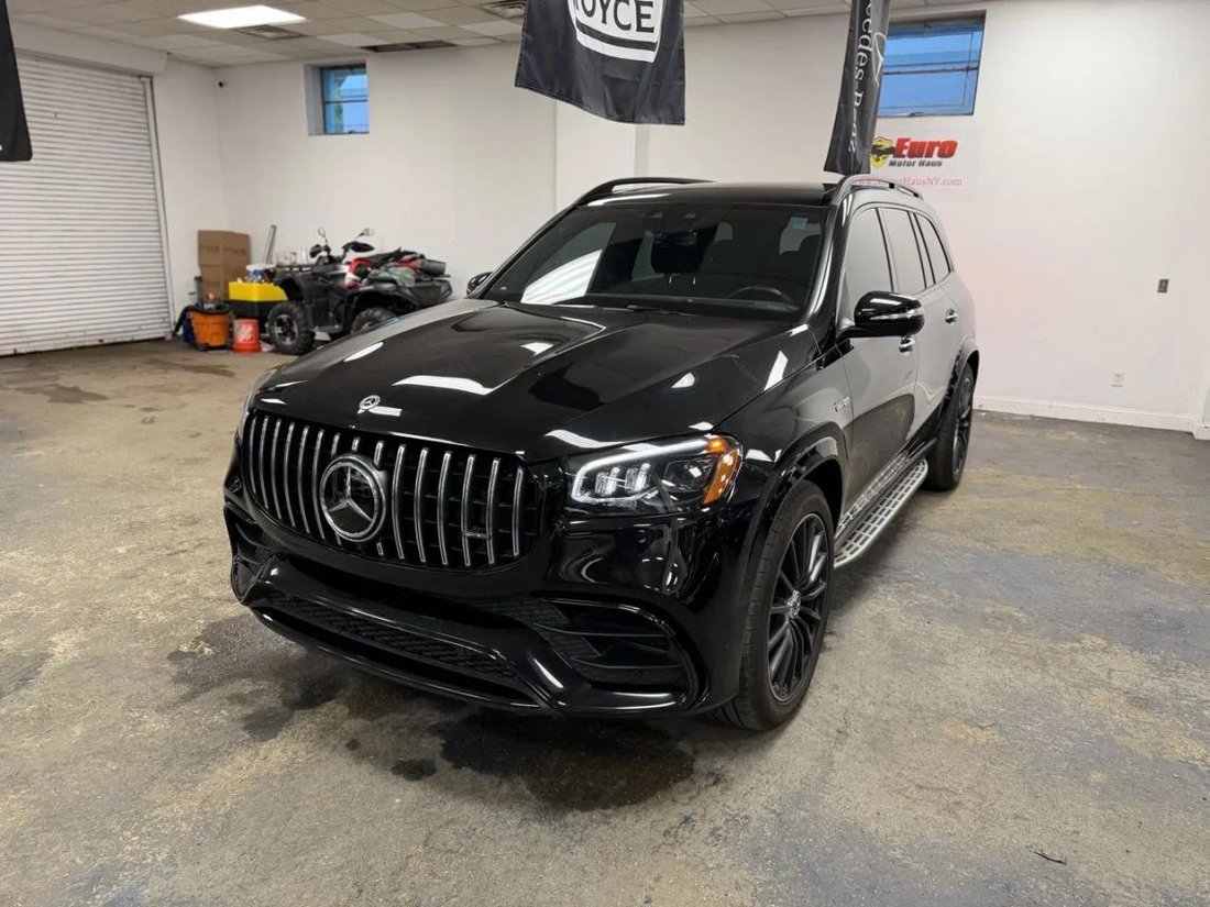 Suv in Great Neck, NY, United States 2 - 18734015