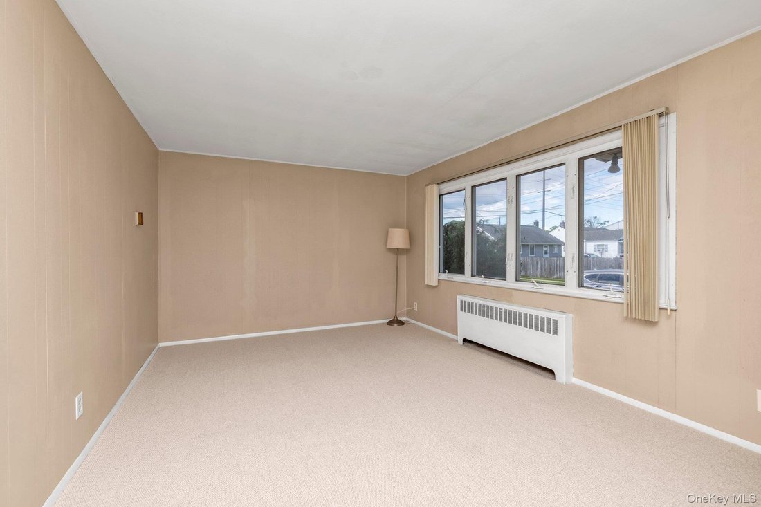 Casa a Hicksville, New York, Stati Uniti 3 - 18736554
