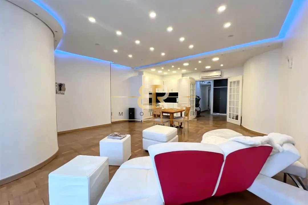 Apartment in Bois de Boulogne, Paris 16e Arrondissement, Paris 2 - 18737019