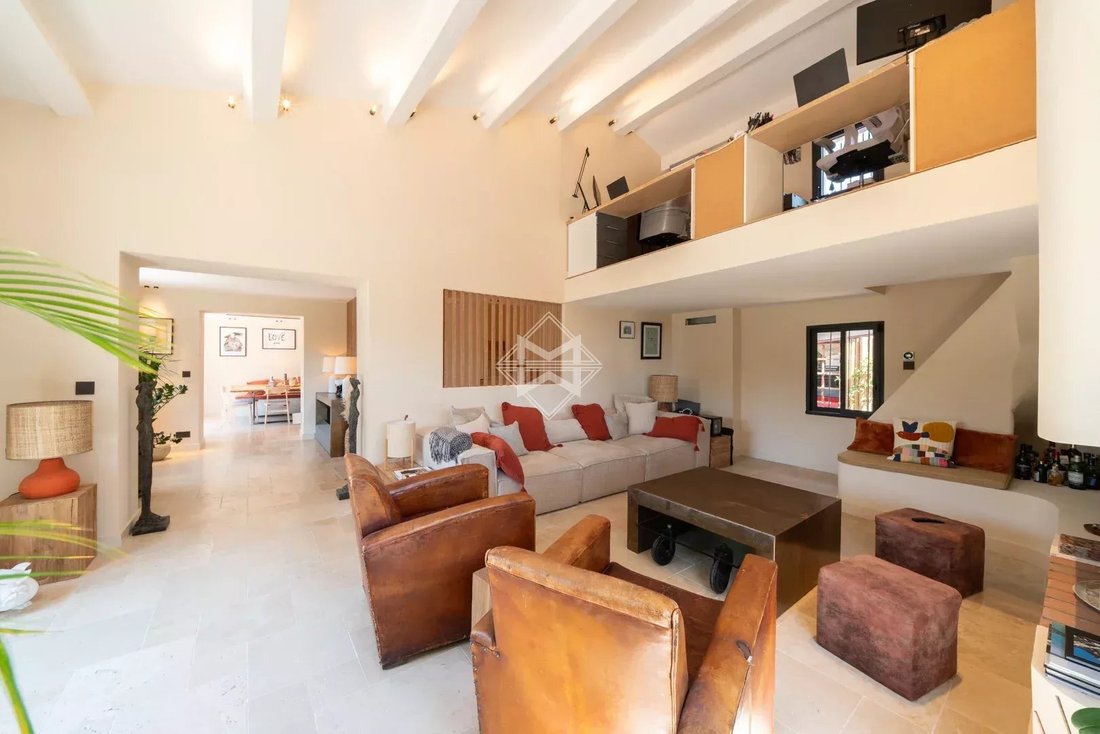 Villa en Mougins, Provenza-Alpes-Costa Azul, Francia 3 - 18733057