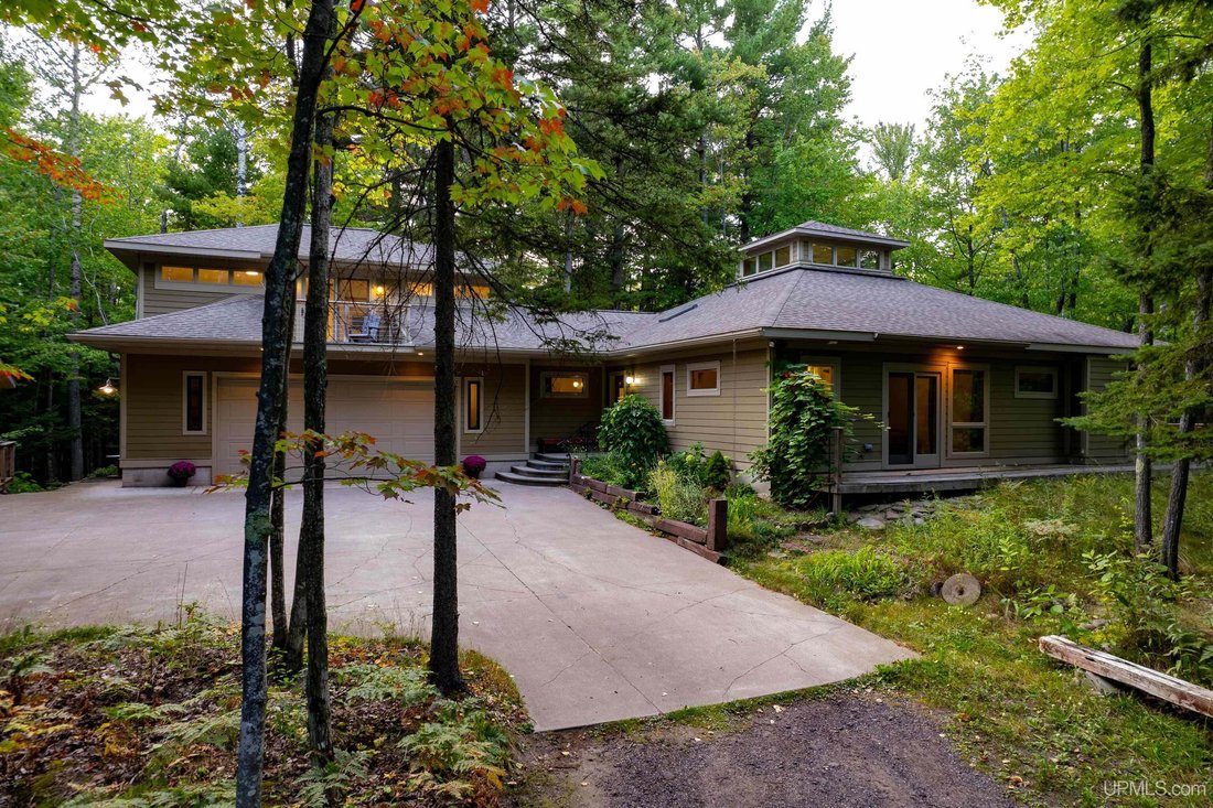 Haus in Marquette, Michigan, Vereinigte Staaten 1 - 18726677