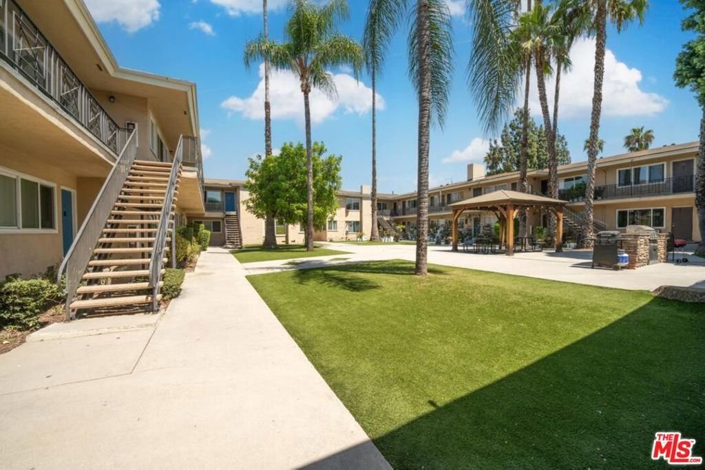 Andere in West Covina, Kalifornien, Vereinigte Staaten 1 - 18736026