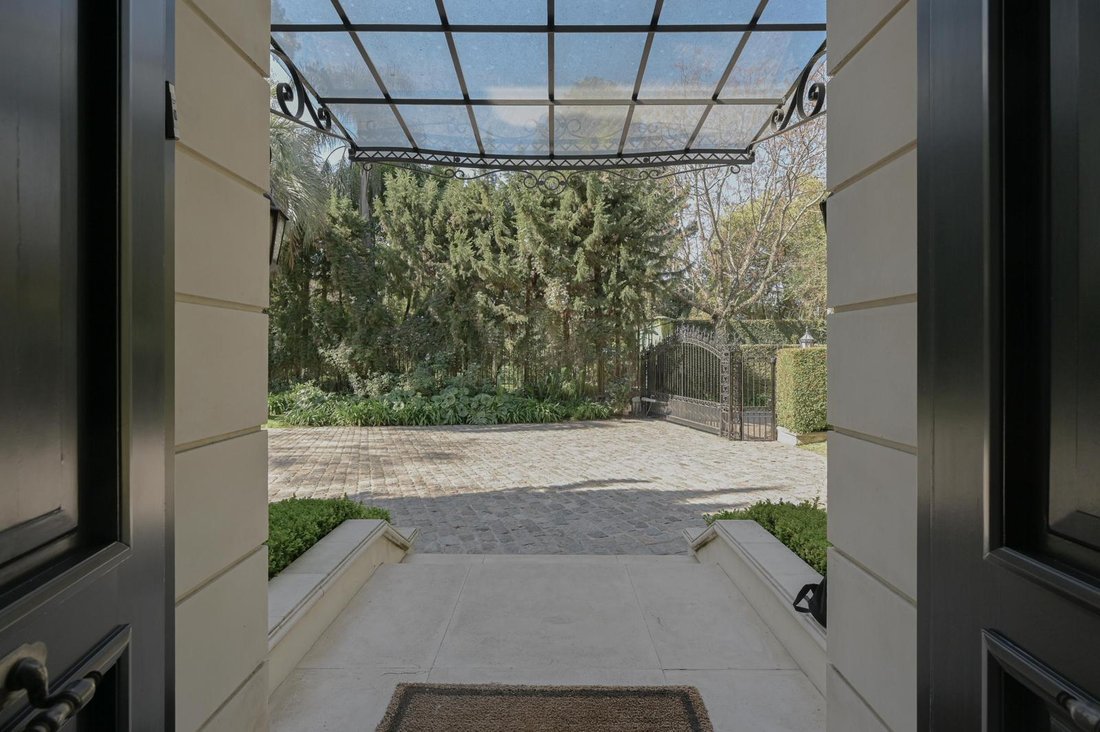 House in San Isidro, Buenos Aires Province, Argentina 2 - 18737140