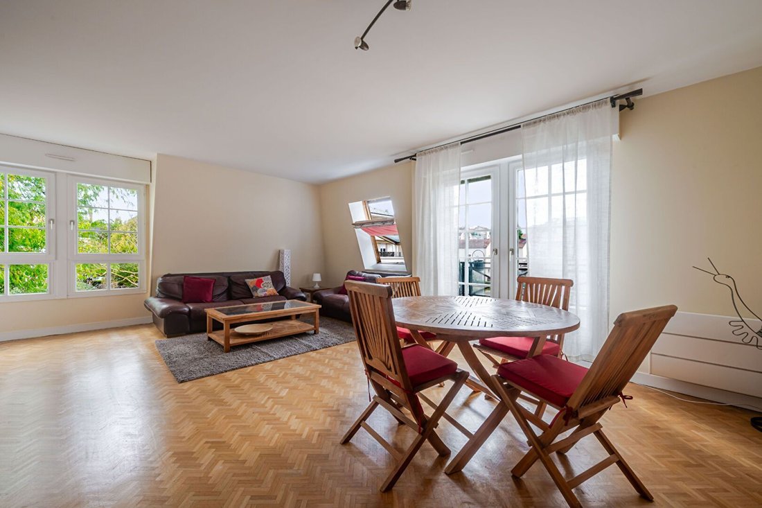 Apartment in Centre Ville-Sarments, Châtillon, France 4 - 18733743