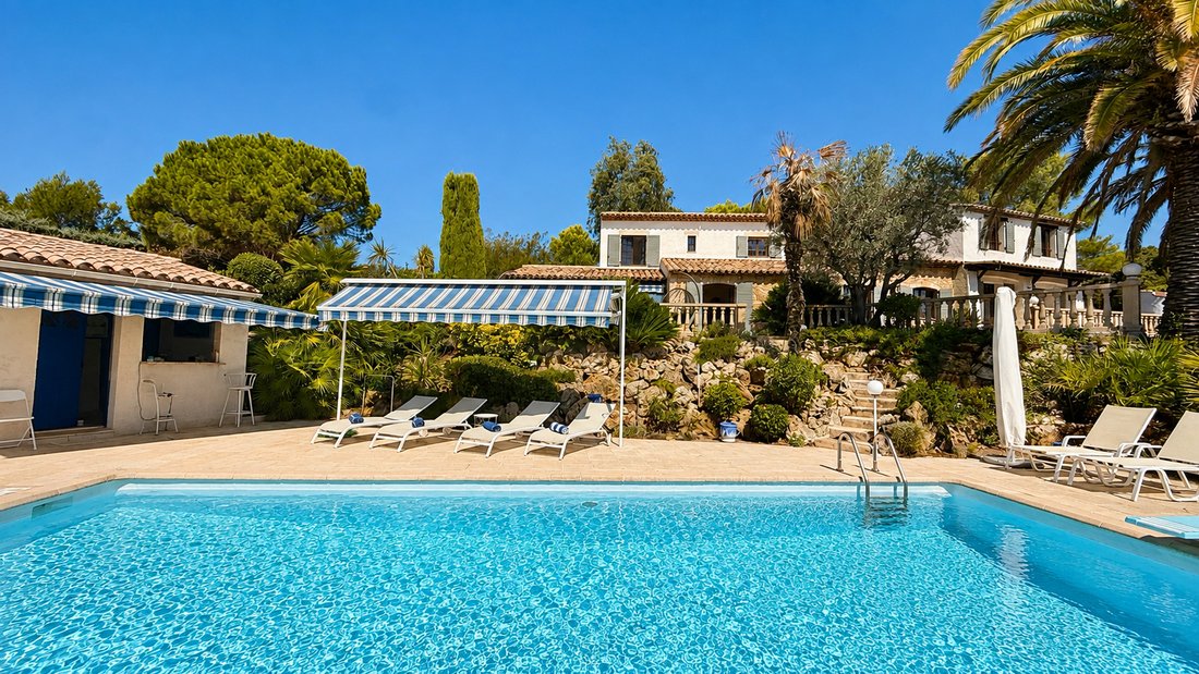 Villa a Coste Chaude-Mauveou, La Seyne-sur-Mer, Francia 1 - 18734039