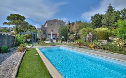 Villa en Fréjus, Provenza-Alpes-Costa Azul, Francia 1