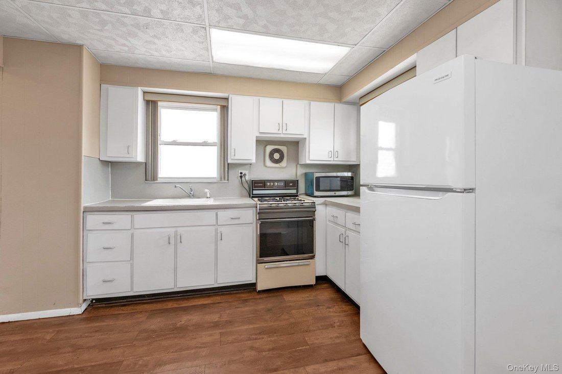 Casa a Hicksville, New York, Stati Uniti 5 - 18736554