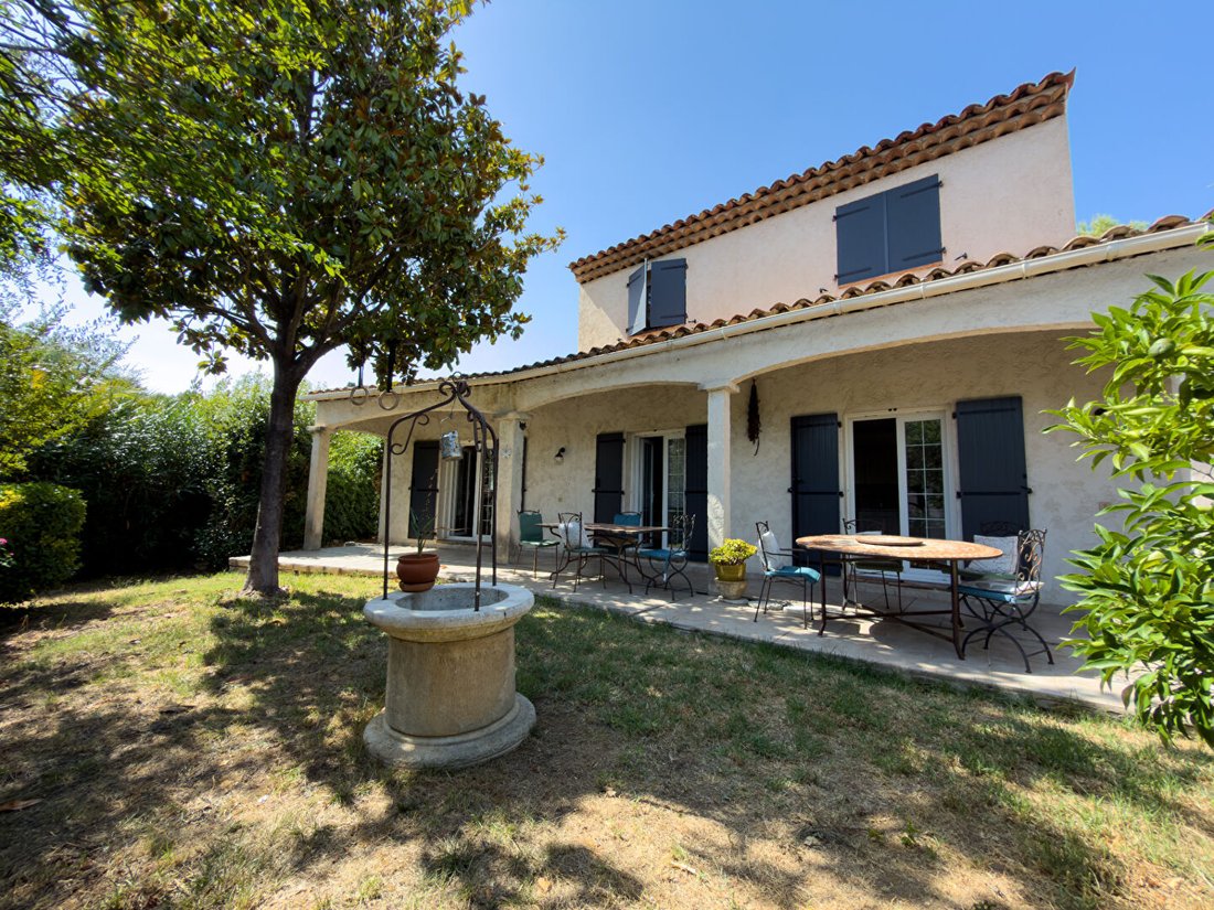Villa en Mandelieu-la-Napoule, Provenza-Alpes-Costa Azul, Francia 1 - 18734007