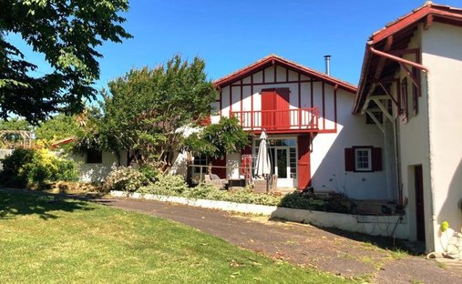 Maison à La Bastide-Clairence, Nouvelle-Aquitaine, France 1