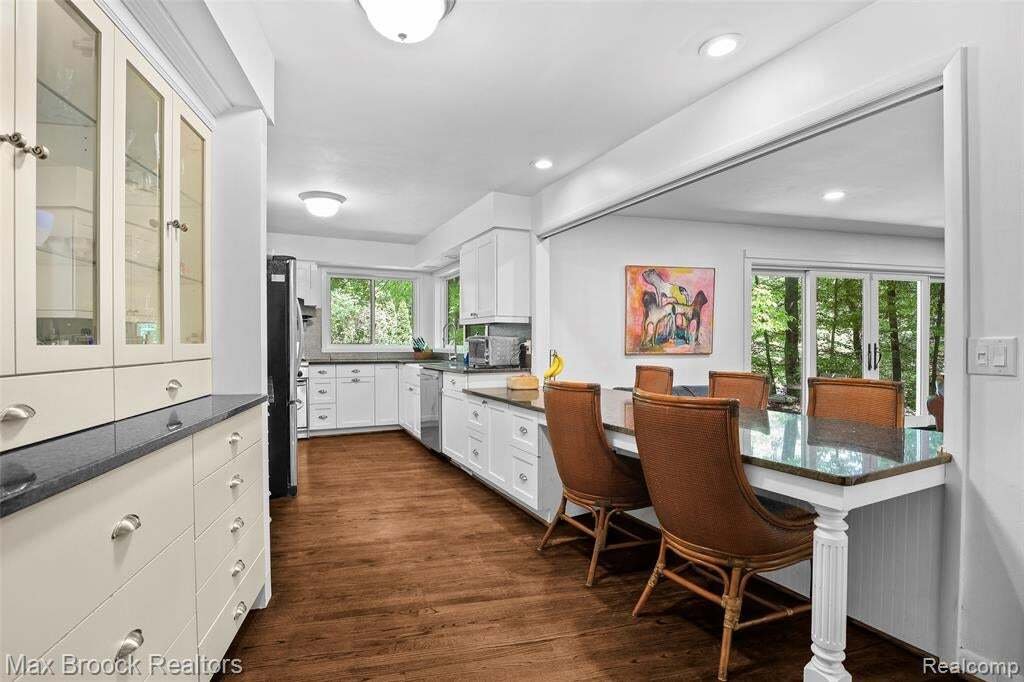 House in Beverly Hills, Michigan, United States 4 - 18734945