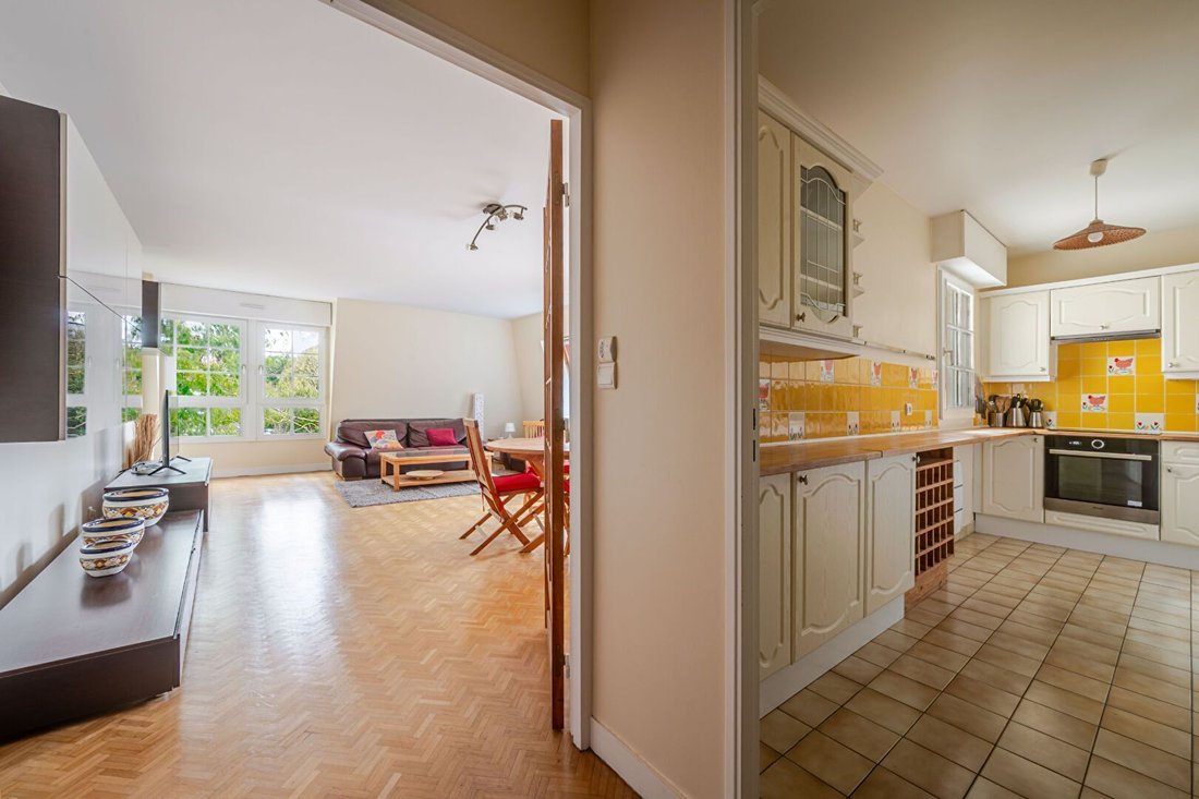 Apartment in Centre Ville-Sarments, Châtillon, France 5 - 18733743