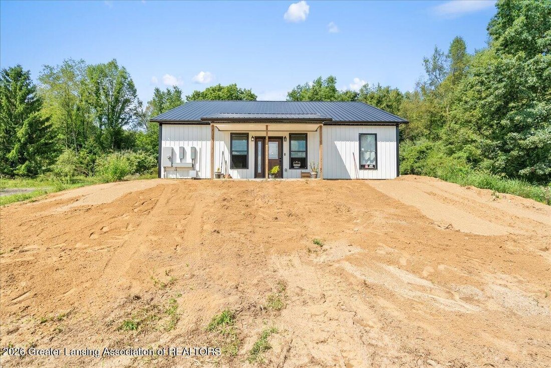 House in Albion, Michigan, United States 5 - 18735397