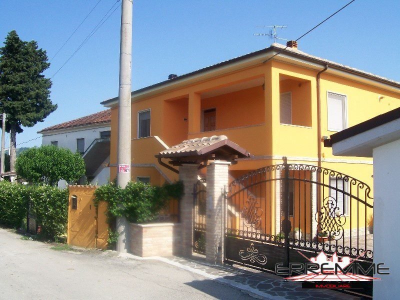 Villa en Cepagatti, Abruzos, Italia 2 - 10680974