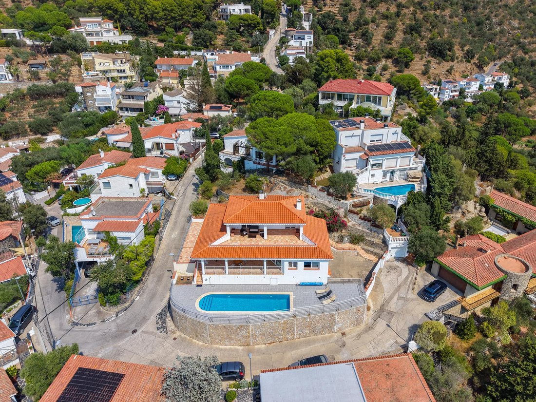 Villa en Rosas, Cataluña, España 3 - 18732468