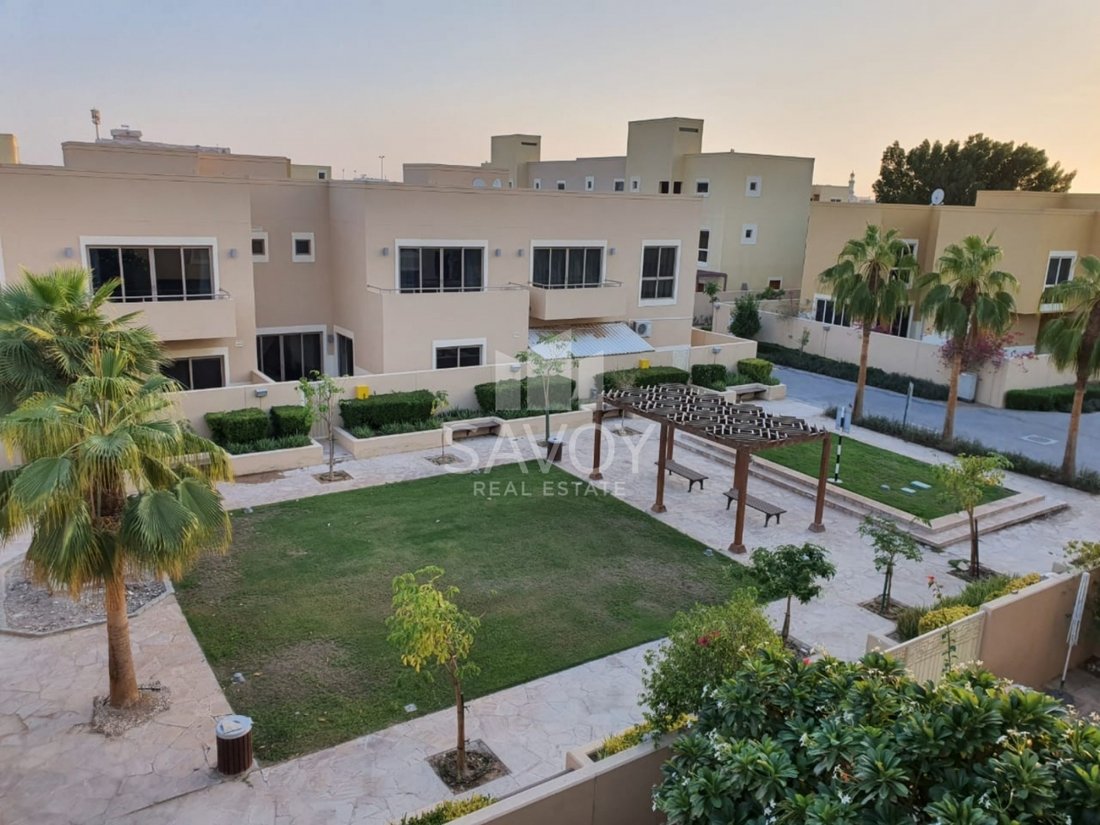 Villa à Ville de Khalifa, Émirat d'Abou Dabi, Émirats arabes unis 1 - 18733059