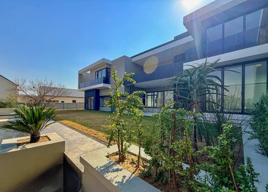 Haus in Halfway House Estate, Gauteng, Südafrika 1 - 18716583