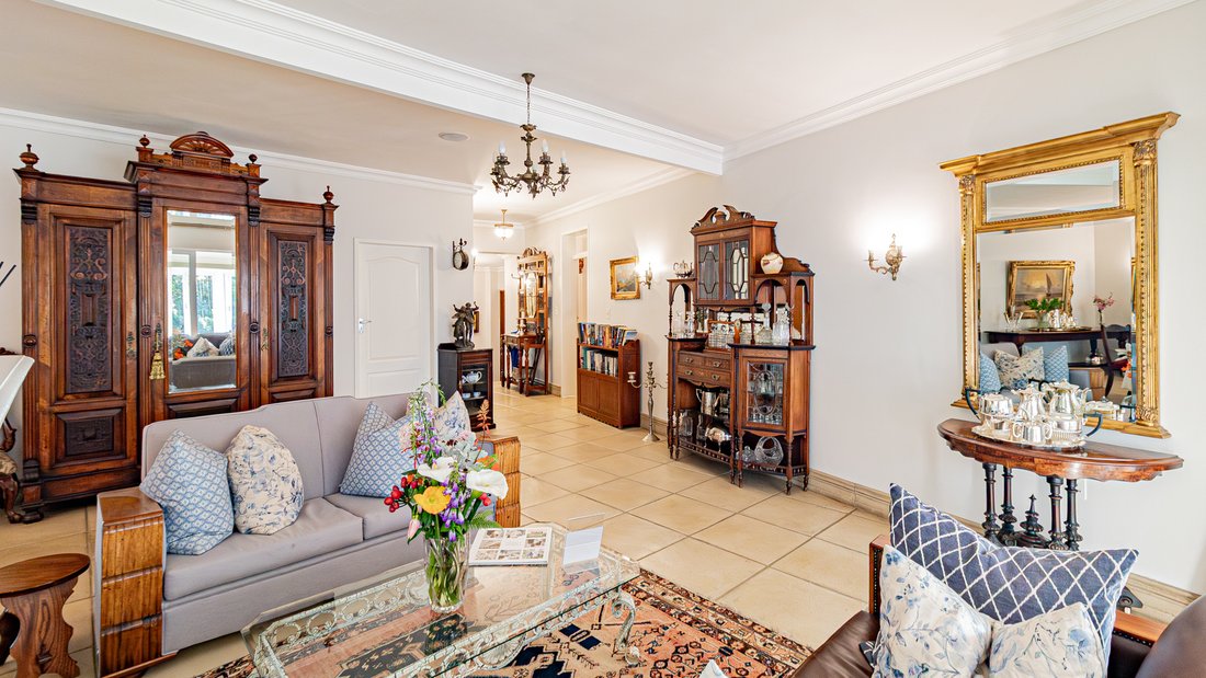 House in Ferndale, Gauteng, South Africa 5 - 18737082