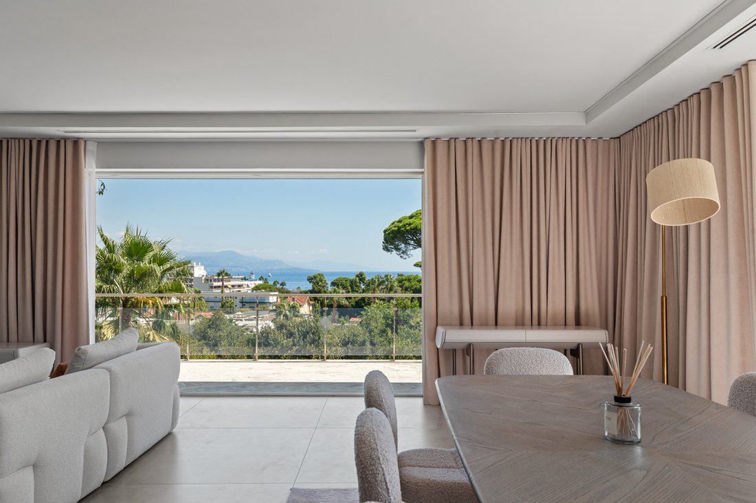 House in Juan les Pins-Gallice, Antibes, France 3 - 18733415