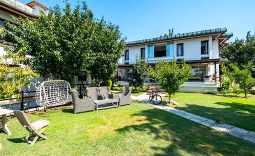 House in İstanbul, İstanbul, Turkey 1