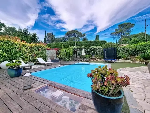 Villa en Mougins, Provenza-Alpes-Costa Azul, Francia 2 - 16966312