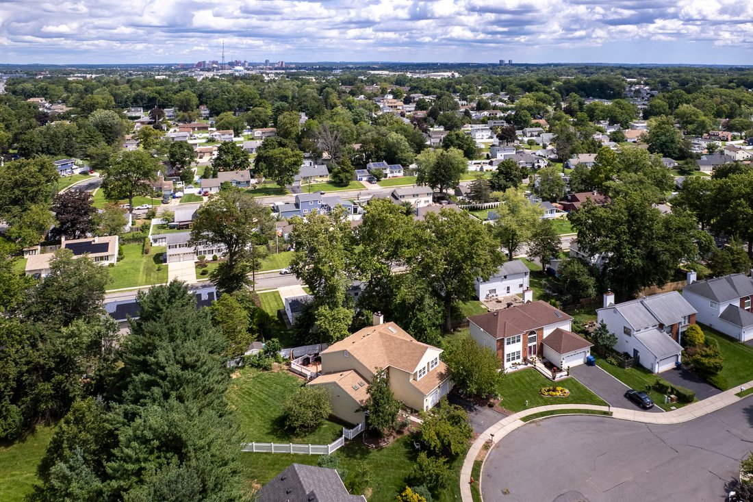 House in North Brunswick Township, New Jersey, United States 2 - 18734136