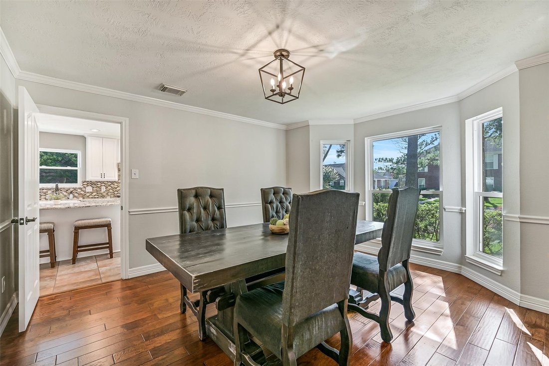 Casa en Friendswood, Texas, Estados Unidos 4 - 18732854