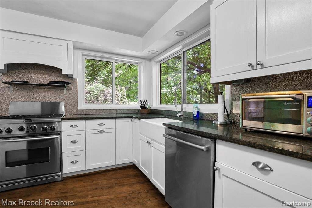 House in Beverly Hills, Michigan, United States 5 - 18734945