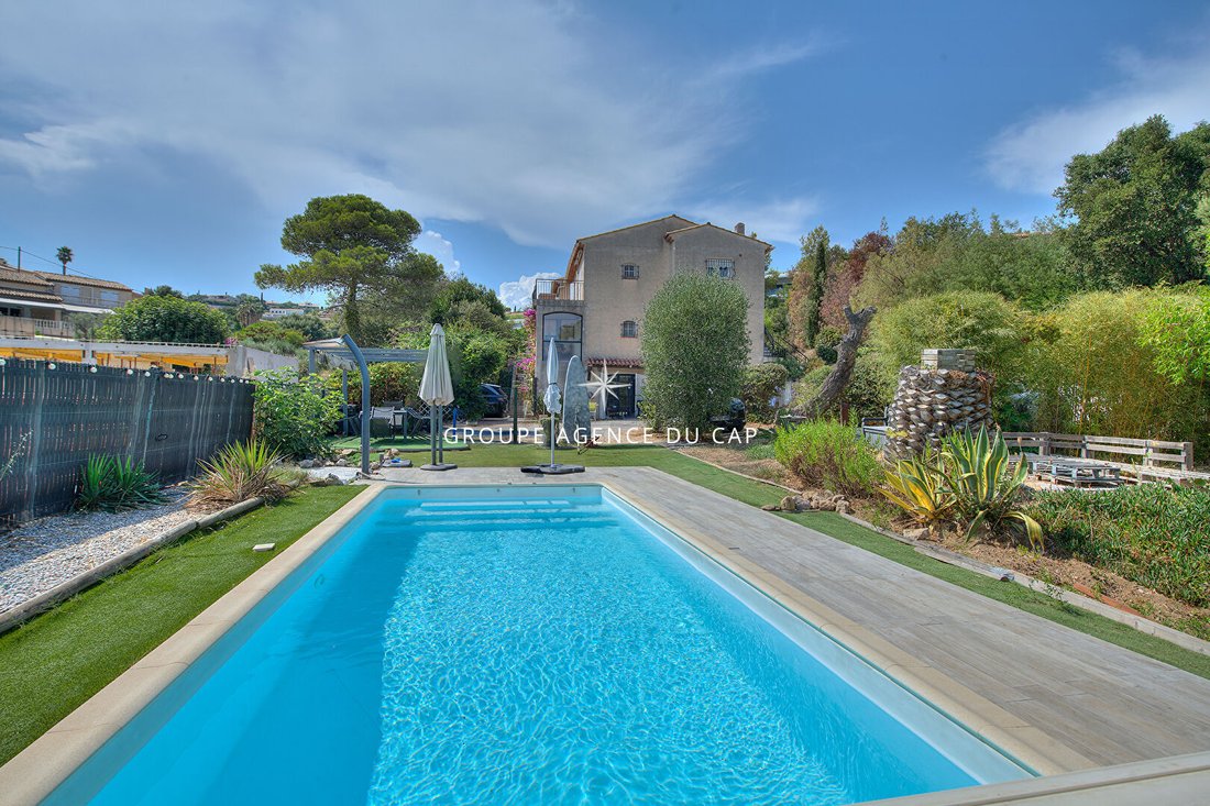 Villa à Fréjus, Provence-Alpes-Côte d'Azur, France 2 - 18734022