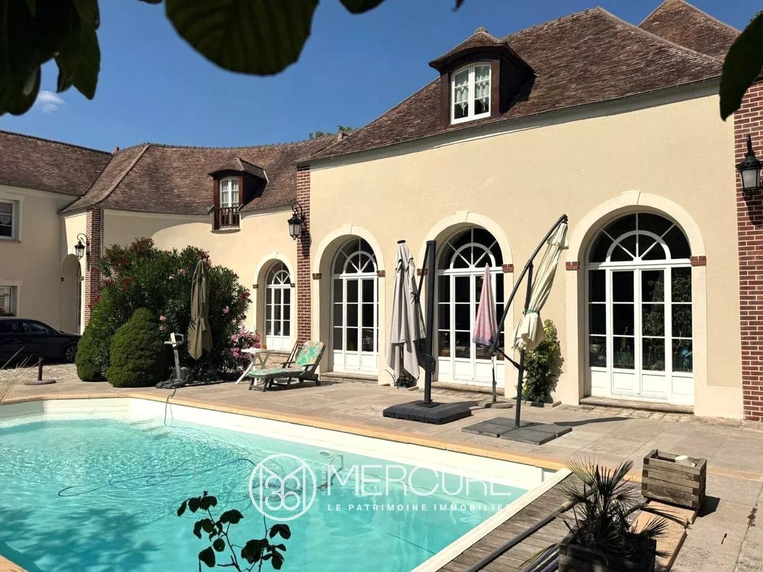 Estate in Longpont-sur-Orge, Ile-de-France, France 3 - 16608239