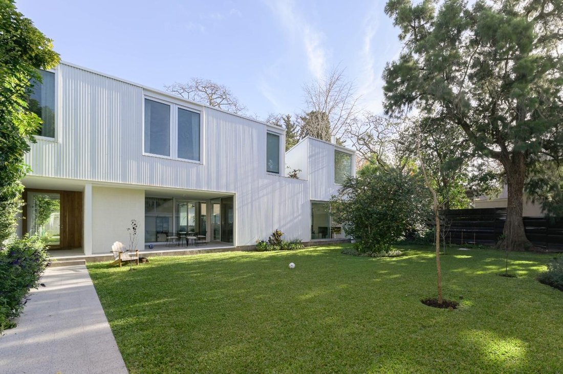 House in Munro, Buenos Aires Province, Argentina 2 - 18737136