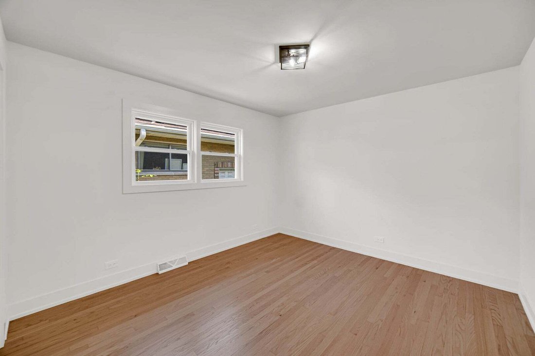 House in Skokie, Illinois, United States 5 - 18732645