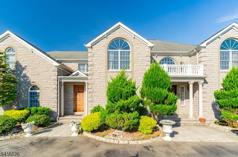 House in Marlboro Township, New Jersey, United States 1 - 18735385