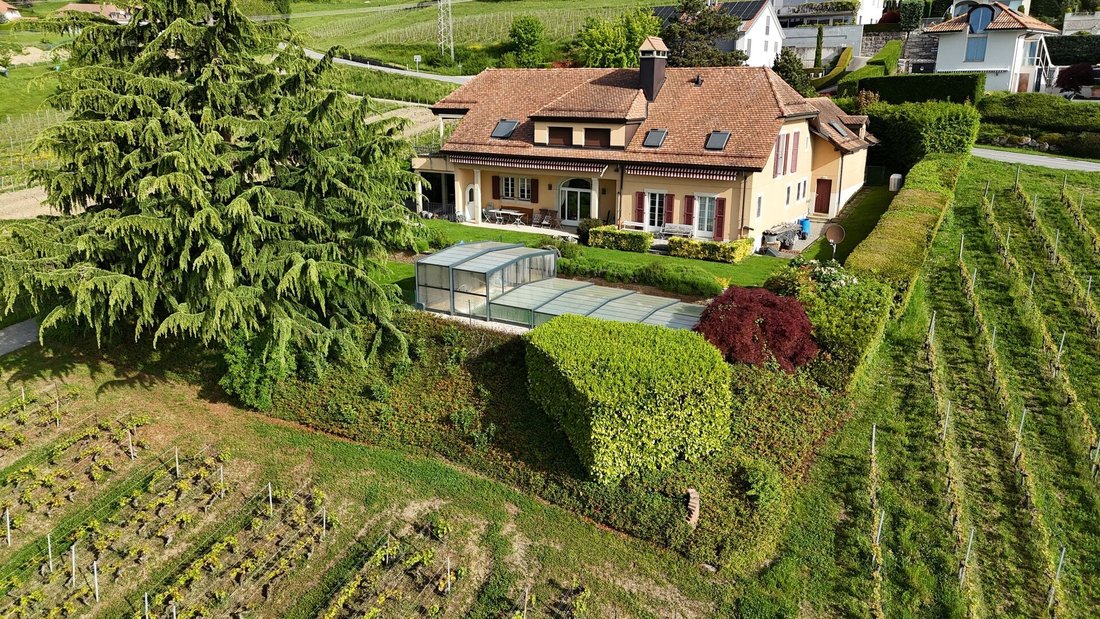 Casa a Rolle, Vaud, Svizzera 1 - 18734875