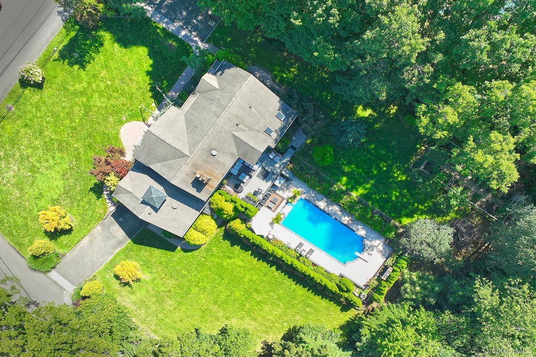 House in Halesite, New York, United States 2 - 18732511
