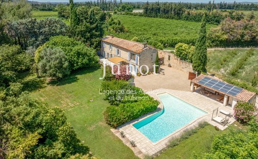 Casa a Campagne, Tarascon, Francia 1