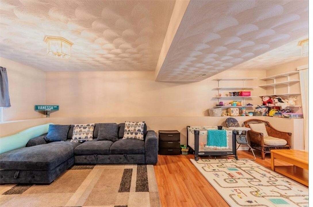 House in West Warwick, Rhode Island, United States 5 - 18734573