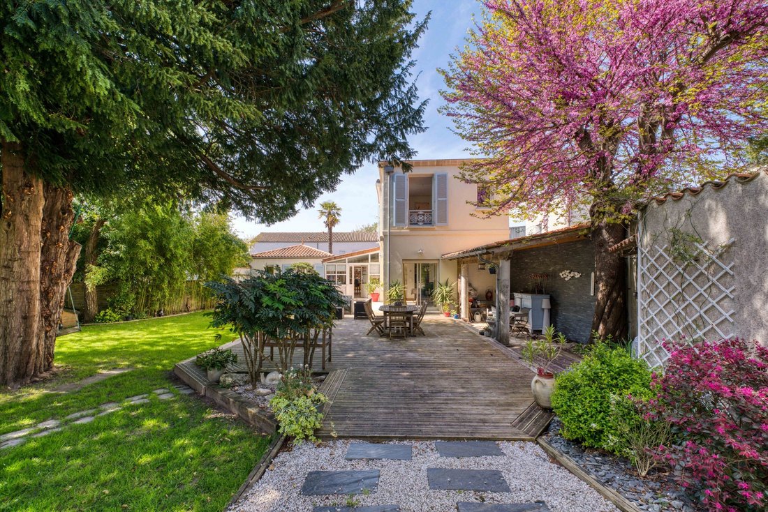 House in Bourg, Aytre, France 3 - 17626372