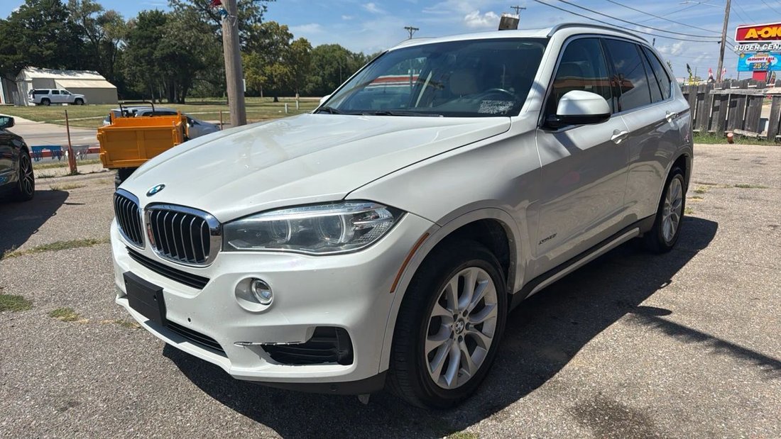 Suv in Wichita, KS, United States 1 - 18737626