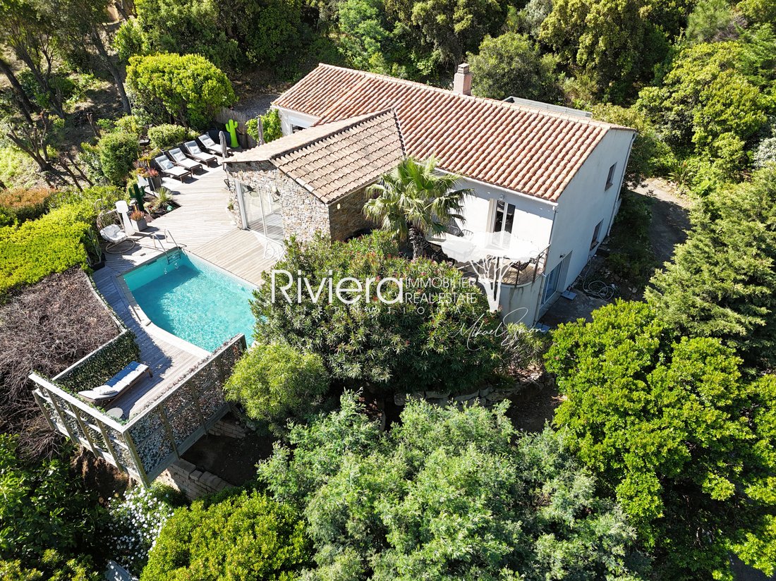 Villa in Nord, Cavalaire-sur-Mer, France 4 - 18733380