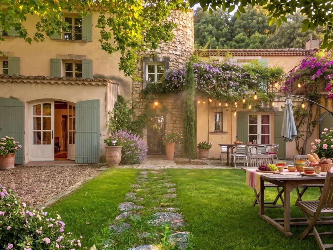 Anwesen in Boulbon, Provence-Alpes-Côte d'Azur, Frankreich 1 - 18733619