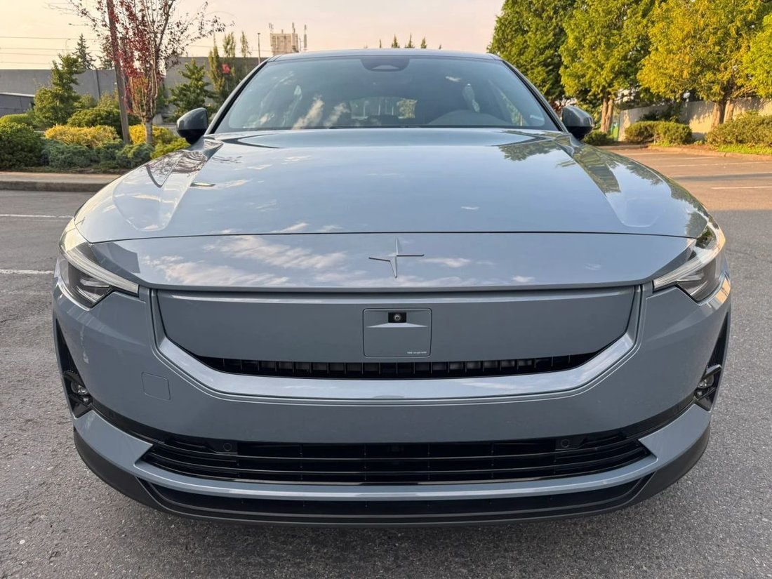 Coupe in Bellevue, WA, United States 3 - 18733894