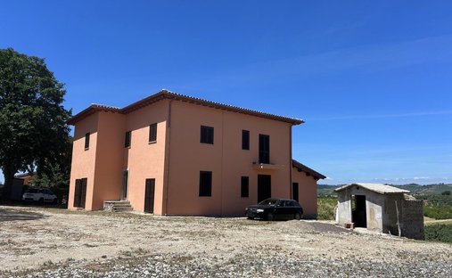 Corps de ferme à Montopoli di Sabina, Latium, Italie 1