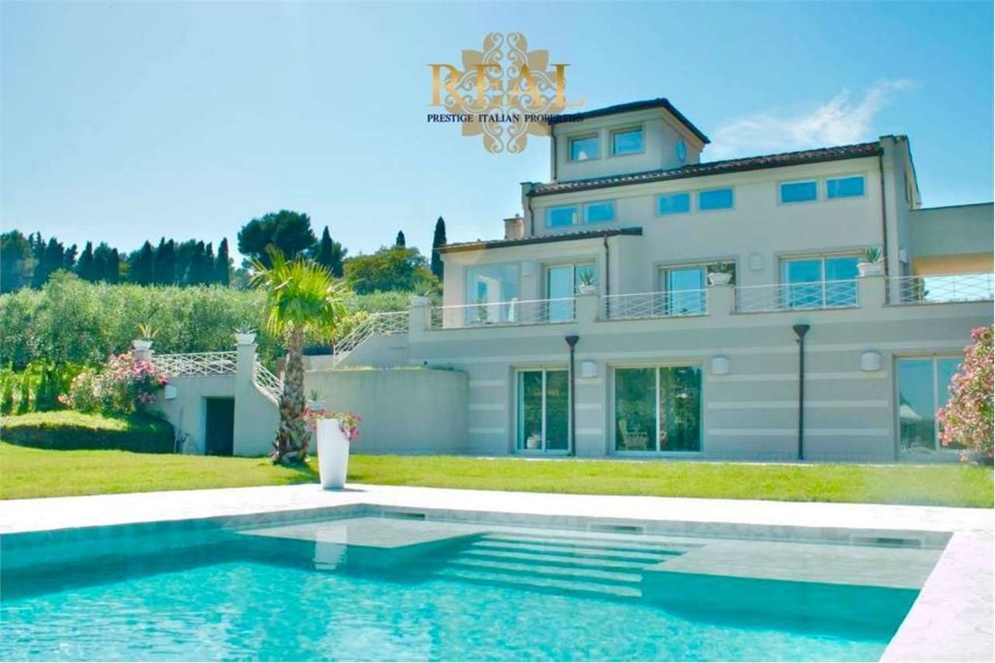 Casa en Misano Adriático, Emilia-Romaña, Italia 1 - 18735589
