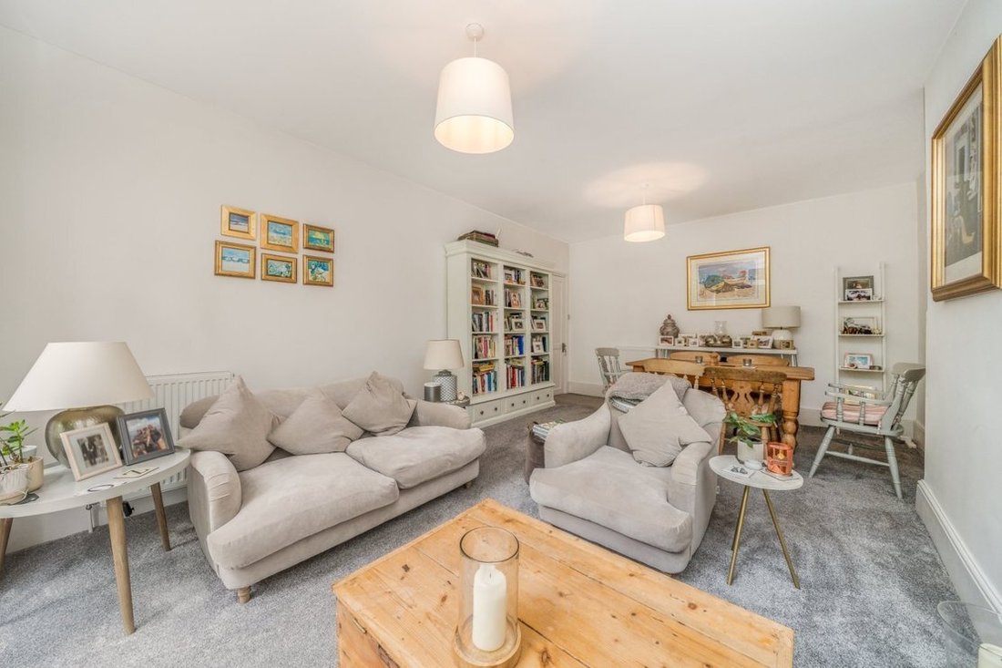Apartment in Holly Village, Haringey, England 5 - 18735175