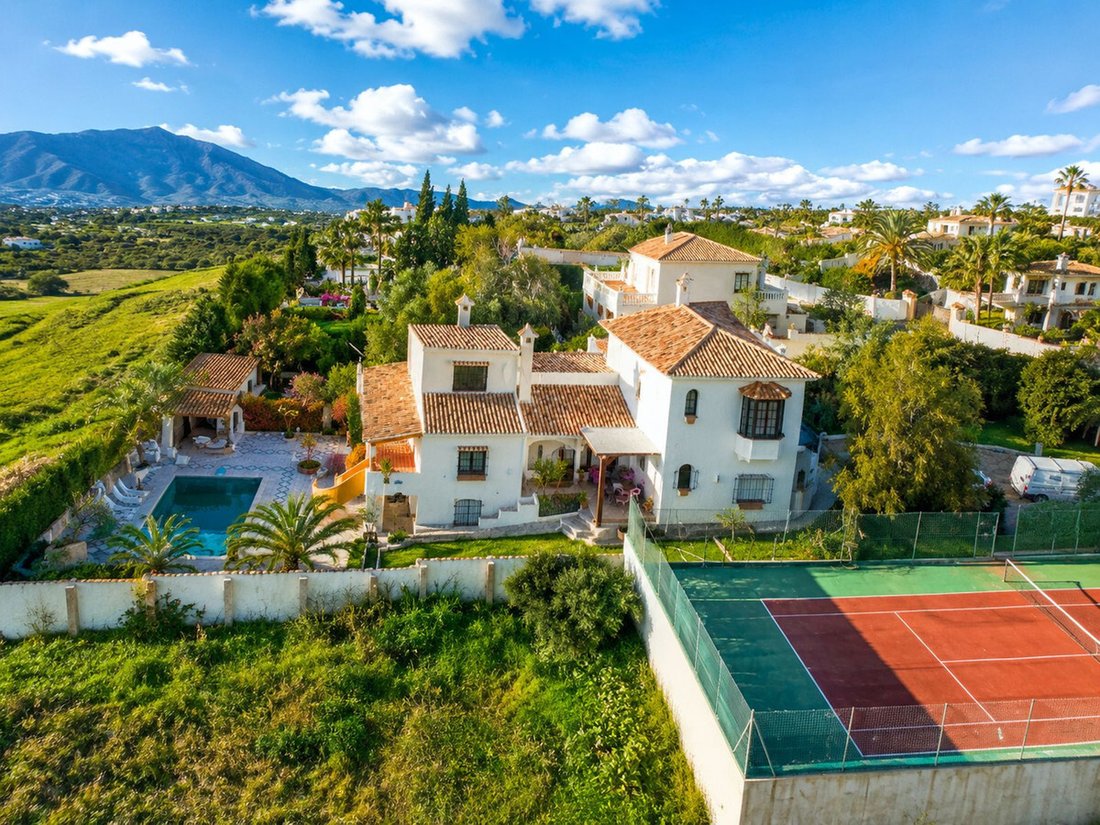 Villa in Estepona, Andalusien, Spanien 1 - 17234828