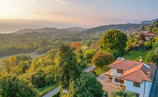 Haus in Besozzo, Lombardei, Italien 1