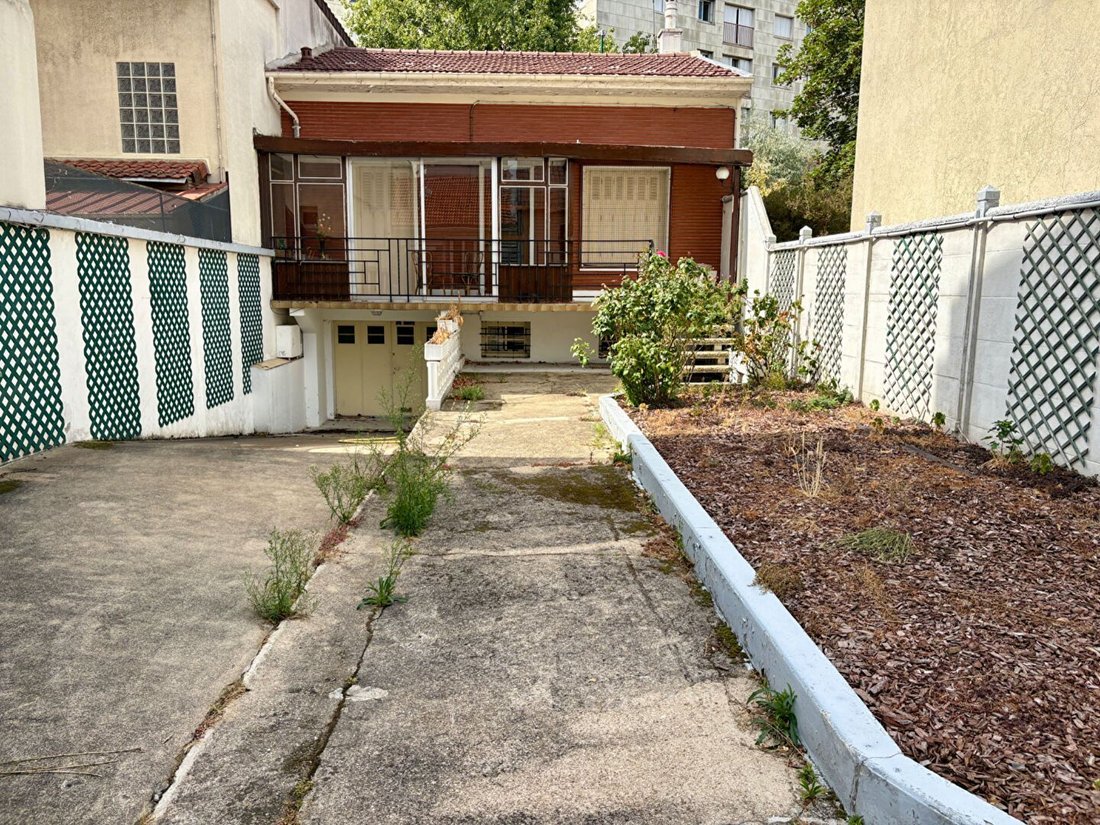 House in Centre Ville-Sarments, Châtillon, France 1 - 18737058